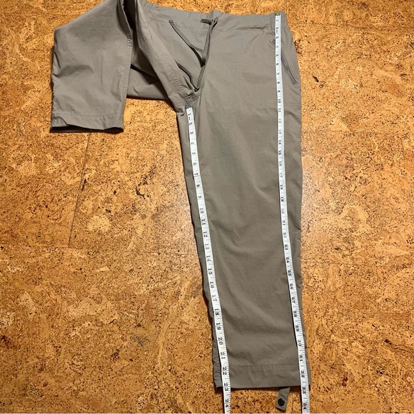 Eddie Bauer Outdoor Hiking Ripstop Capri Tan Pants Sz M - Picture 11 of 12